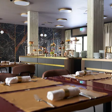 Executive 4* 피오라노모데네세