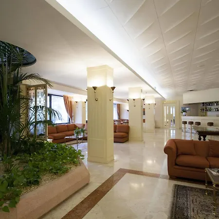 Executive 4*