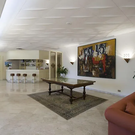 Executive 4*