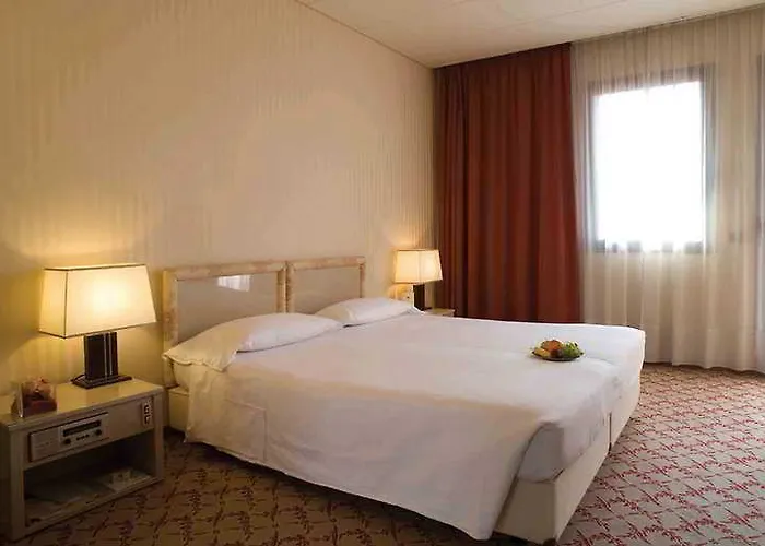 Hotel Executive 4*